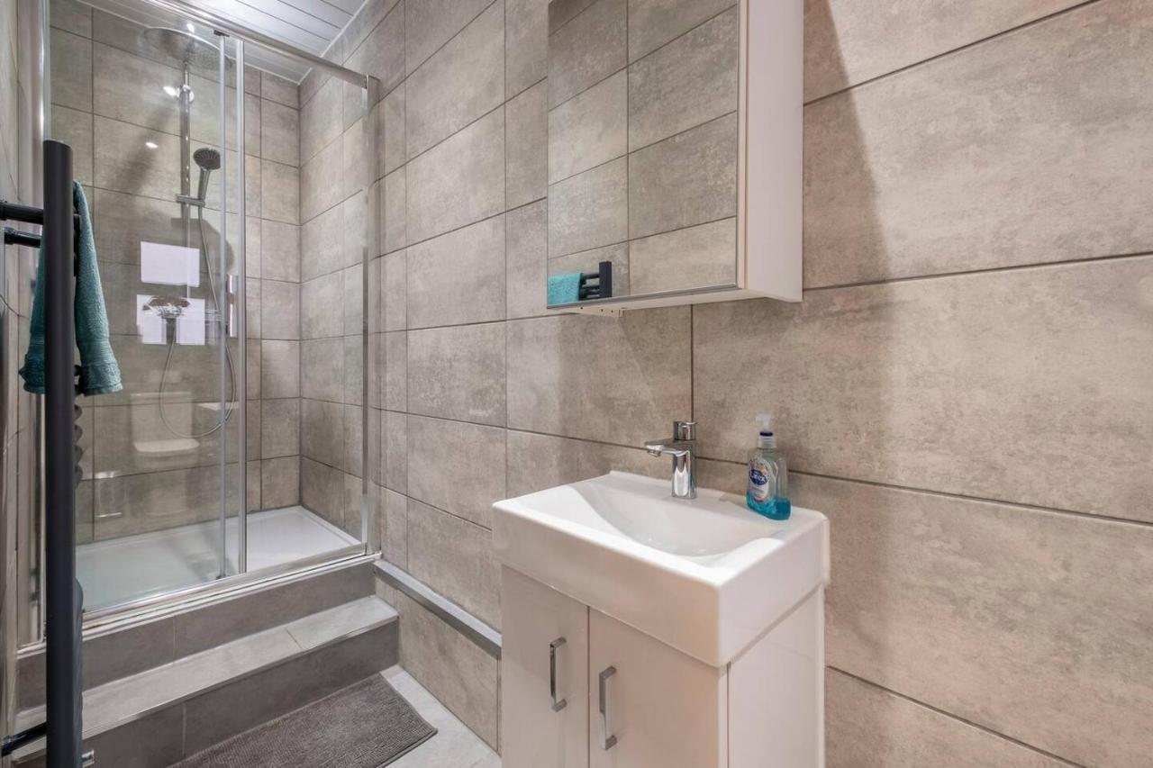 2 Bed Central Ness Apart - May Court Inverness Ngoại thất bức ảnh