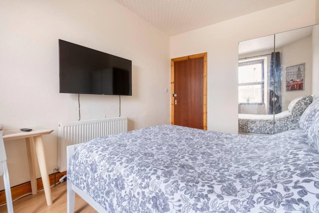 2 Bed Central Ness Apart - May Court Inverness Ngoại thất bức ảnh